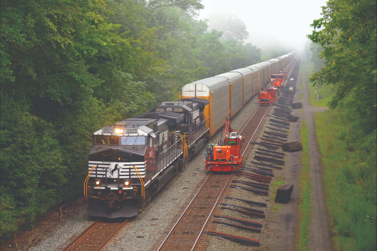 Norfolk Southern Automotive Train and Maintenance of Way Crew; Barree, Pennsylvania